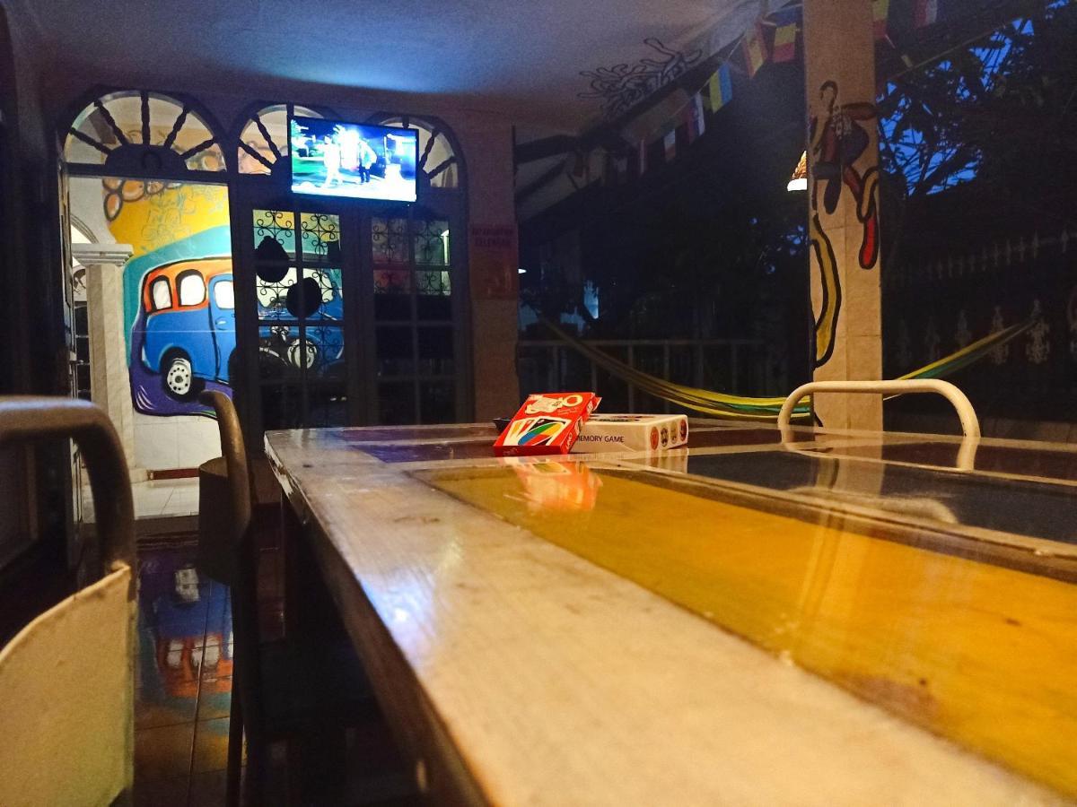 Deoplet Homestay & Gallery ジョグジャカルタ エクステリア 写真